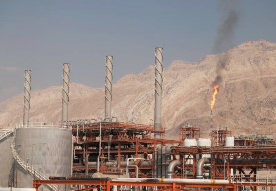 Photo Caption: A general view shows a unit of South Pars Gas field in Asalouyeh Seaport, north of Persian Gulf, Iran November 19, 2015. REUTERS/Raheb Homavandi/TIMA