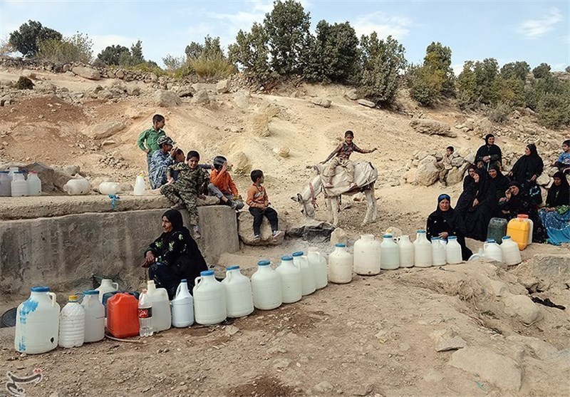 کۆمارى ئیسلامى ئیلام قڕ دەکات