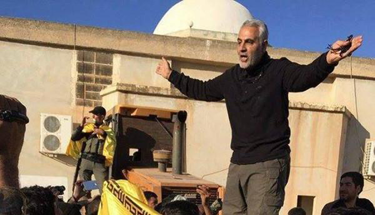 قاسم سليماني في مدينة حلب السورية بين ميليشيات عراقية و أفغانية