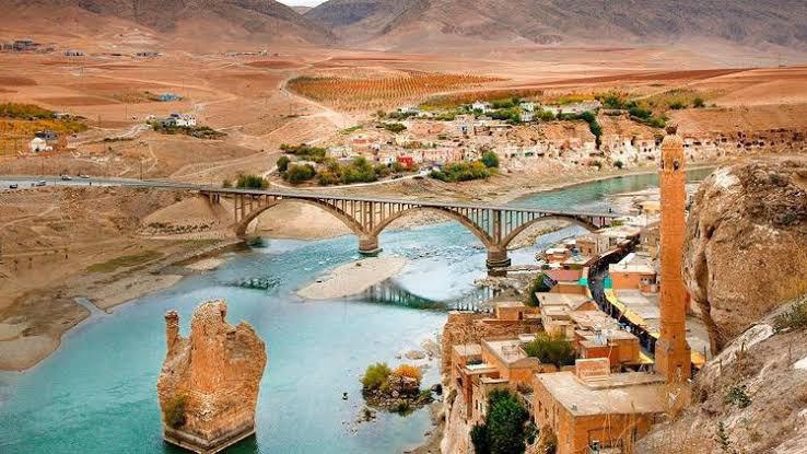 Validen şaka gibi Hasankeyf açıklaması: Kaybettiklerimiz var ama göl kazandık