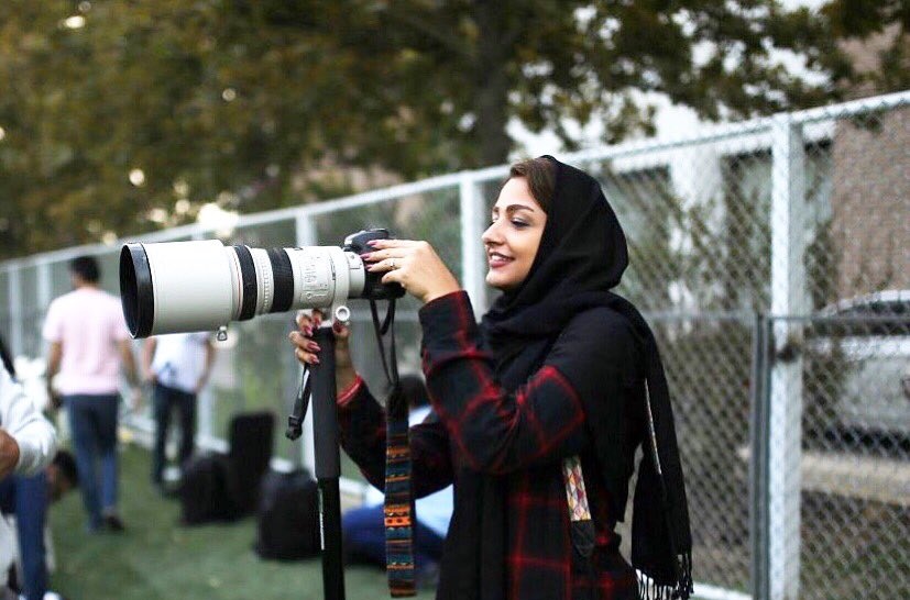 ئامادە بوونی ژنانی وێنەگر لە مەشقی تۆپی پێی پیاوانی ئێران قەدەغە کرا