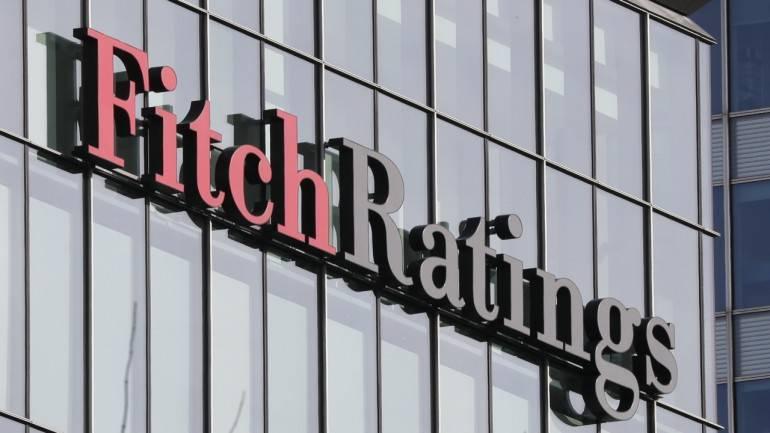 Fitch, Türkiye’nin kredi notunu ‘eksi’ye düşürdü