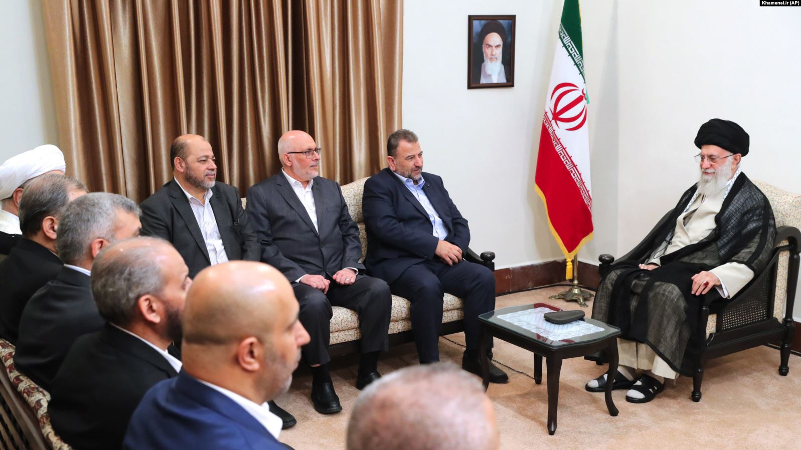 بدستور خامنهای کمک سالانه به حماس از ١٠٠ میلیون دلار به ٣٦٠ میلیون دلار افزایش یافتبە فەرمانى خامنەیی هاوکارى حەماس لە ١٠٠ ملیۆنەوە بۆ ٣٦٠ ملیۆن دۆلار زیاد کرا