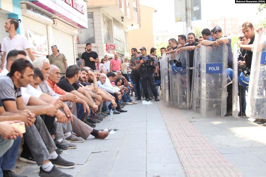 Türk kayyumları protesto eylemleri devam ediyor