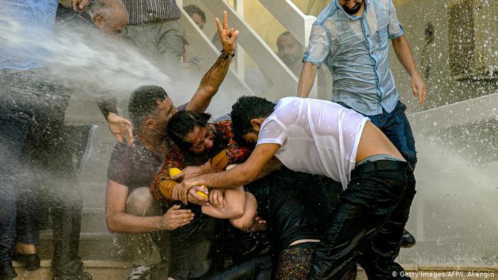 Türk polisinin Van'daki vahşetine büyük tepki