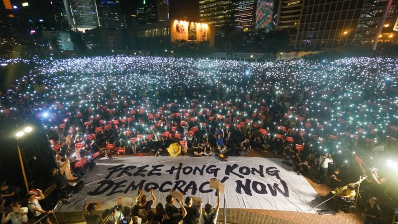 نتیجه اتحاد و حس مسئولیت یک ملت آگاه؛ طلیعه پیروزی مردم هنگ کنگ