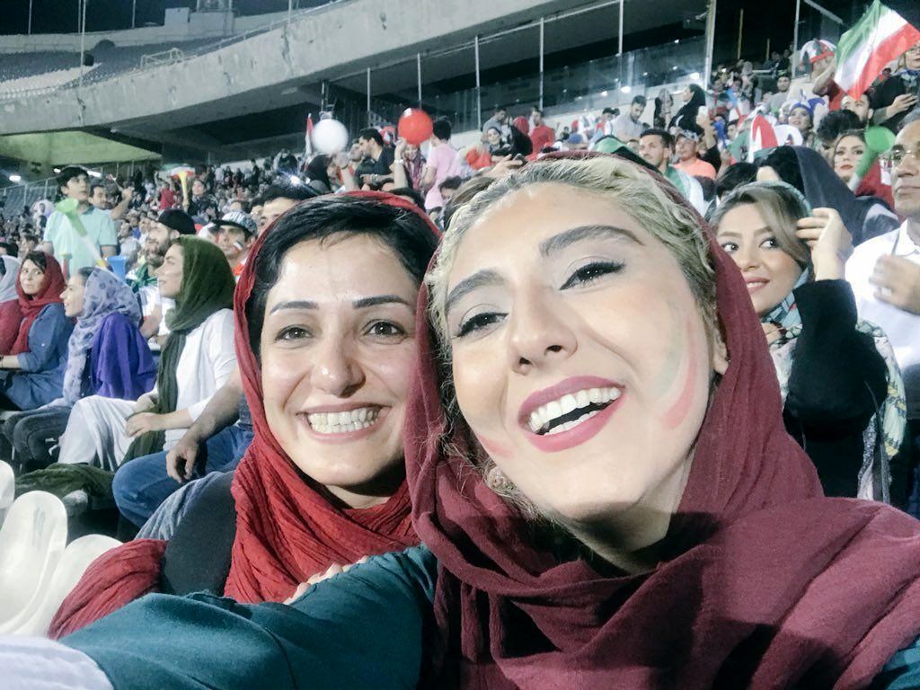فیفا بۆ ئێران: ژنان دەبێ بچنە نێو یاریگاکان