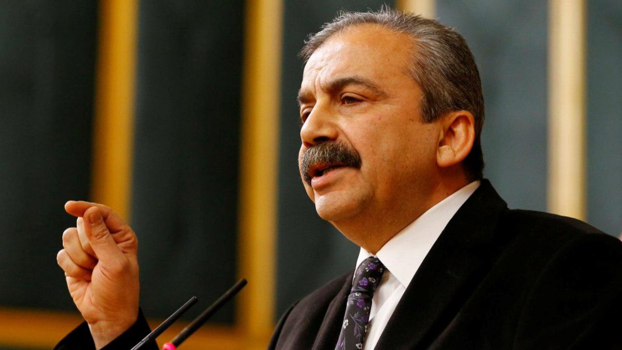 HDP’li Sırrı Süreyya Önder serbest bırakıldı