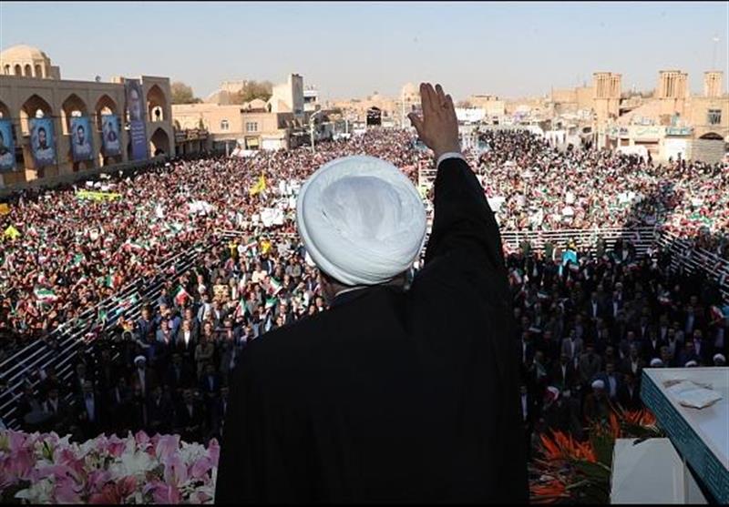 روحانی نیز ارقام سرسامآوری از فسادها را علنی کرد