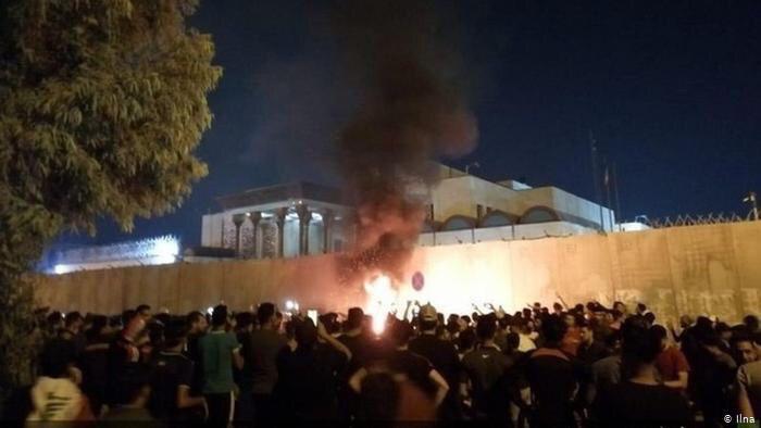 در سالروز اشغال سفارت آمریکا، رژیم خواستار «حفاظت از اماکن دیپلماتیک» در عراق شد؛ صدر دوباره به ایران رفت