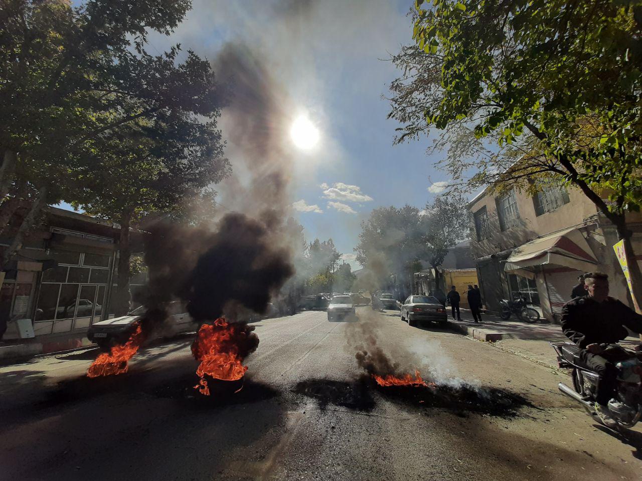 İran rejimi sarsılmaya devam ediyor: Rojhelat’ta 52 şehit