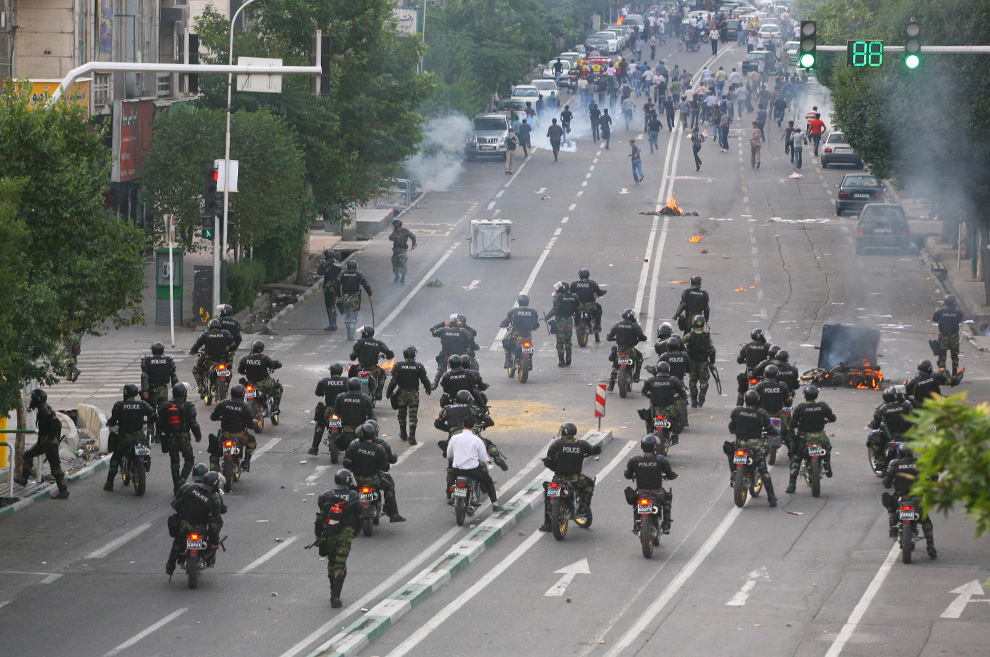 Amnesty: More than 300 killed in Iran protest crackdown