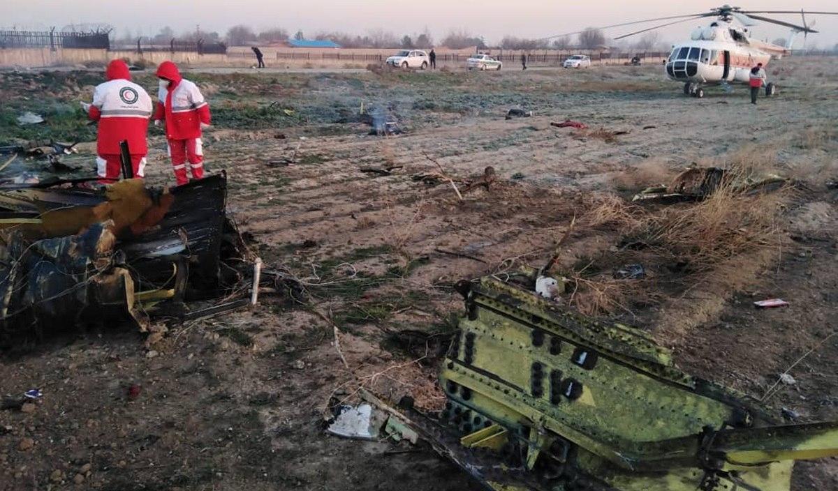 Tahran’da Boeing yolcu uçağı düştü!