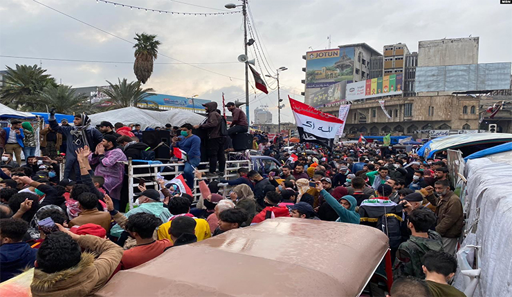 متظاهرون عراقيون