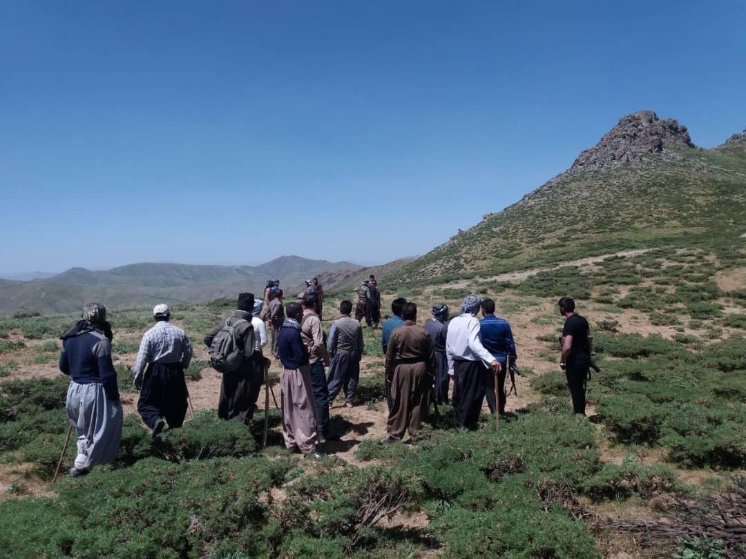 سوپاسی پاسداران لە نێوان دوو گوندی سەدبار و سیوچی بانە کێشە و شەڕی نایەوە و بریندار هەیە