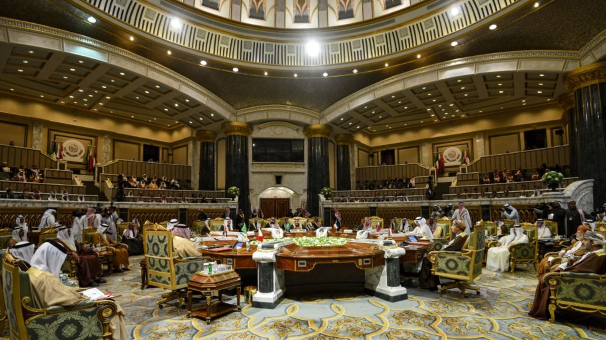 Gulf Arab Countries support extension of UN arms embargo on Tehran