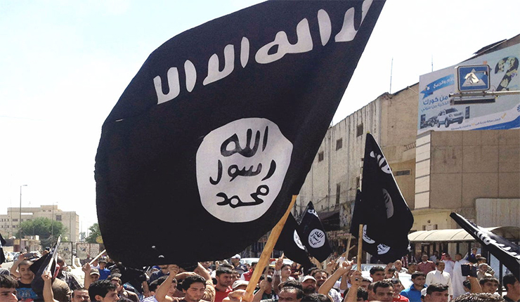 فصائل سورية برعاية تركيا ترفع اعلام داعش