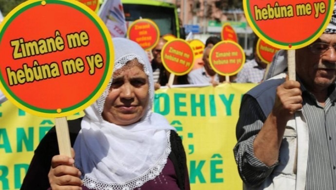 Kürtçenin resmî dil olması için imza kampanyası