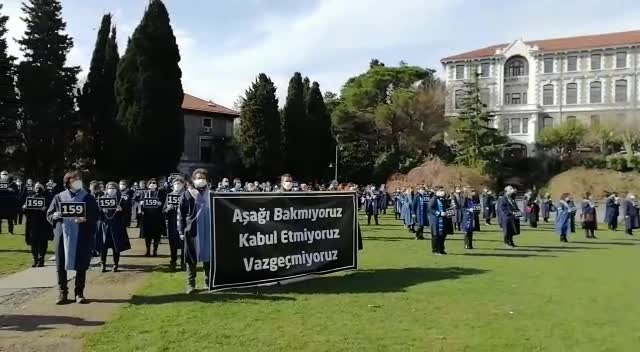 “Aşağı Bakmıyoruz, Kabul Etmiyoruz, Vazgeçmiyoruz”