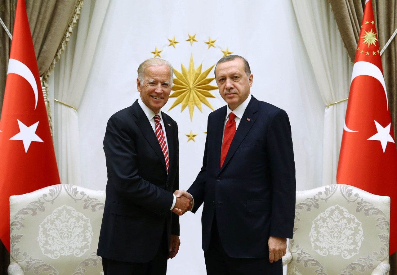 Bloomberg: Biden, Erdoğan’a Ermeni Soykırımı’nı tanımayı planladığını söyledi