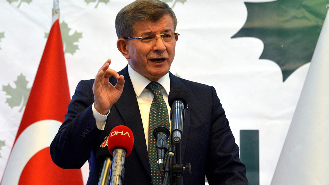 Davutoğlu’ndan hükümete istifa çağrısı