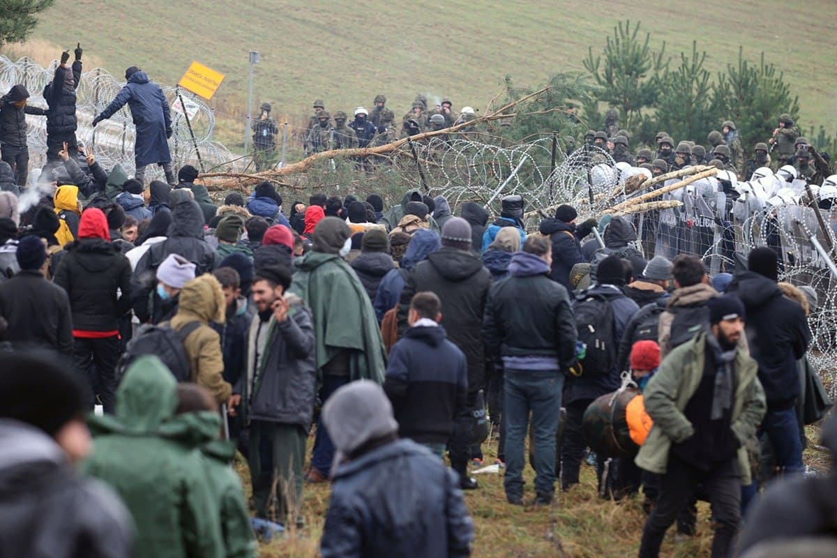 Polonya-Belarus sınırında 7 mülteci ölü bulundu 