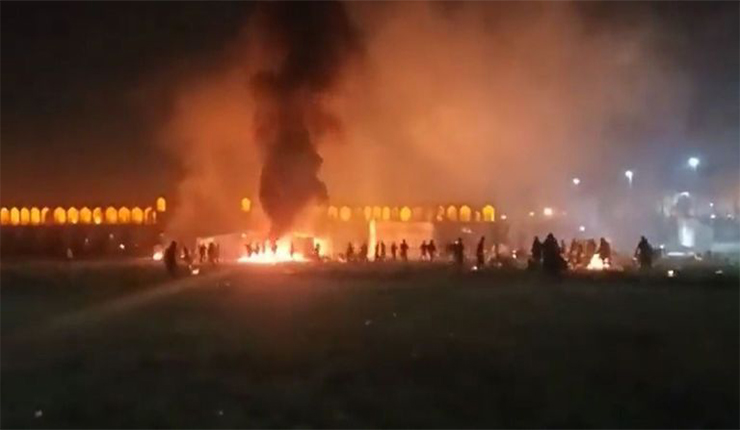 إيران