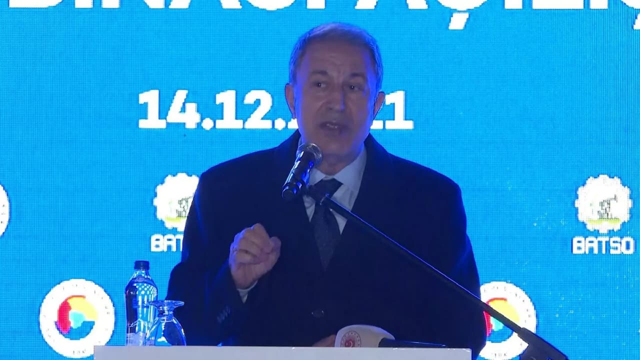 Hulusi Akar: Kürtler ile Türkler kardeştir 