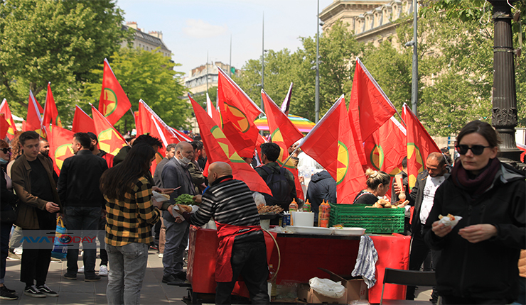 موالون لحزب العمال الكوردستاني في باريس