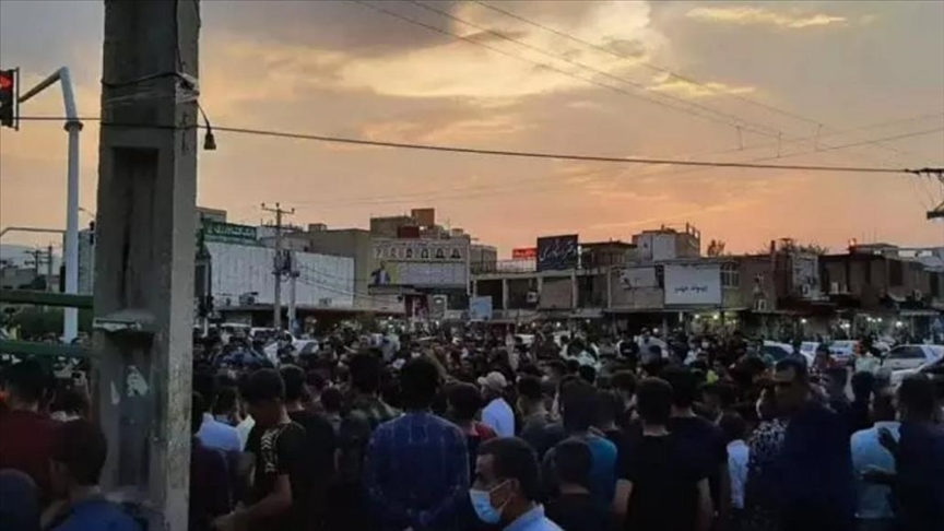 Anti-Regime protest spreads across Iran after food price hikes