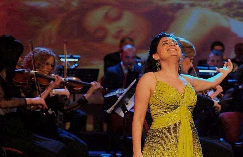 Bir Kürtçe konser yasağı da Pervin Çakar’a