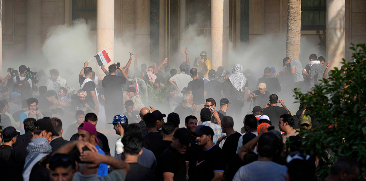 Deadly fights in Iraq between pro and anti-Iran forces