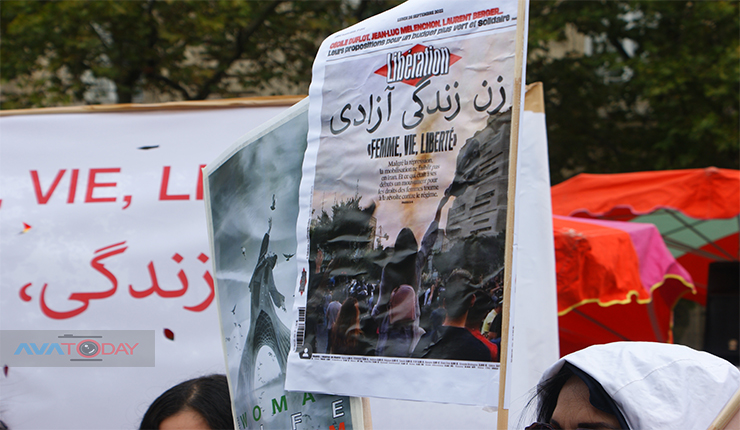 مظاهرات إيرانيين في باريس ضد النظام الملالي