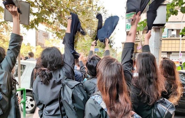 Amnesty urges international community to support Iranian women