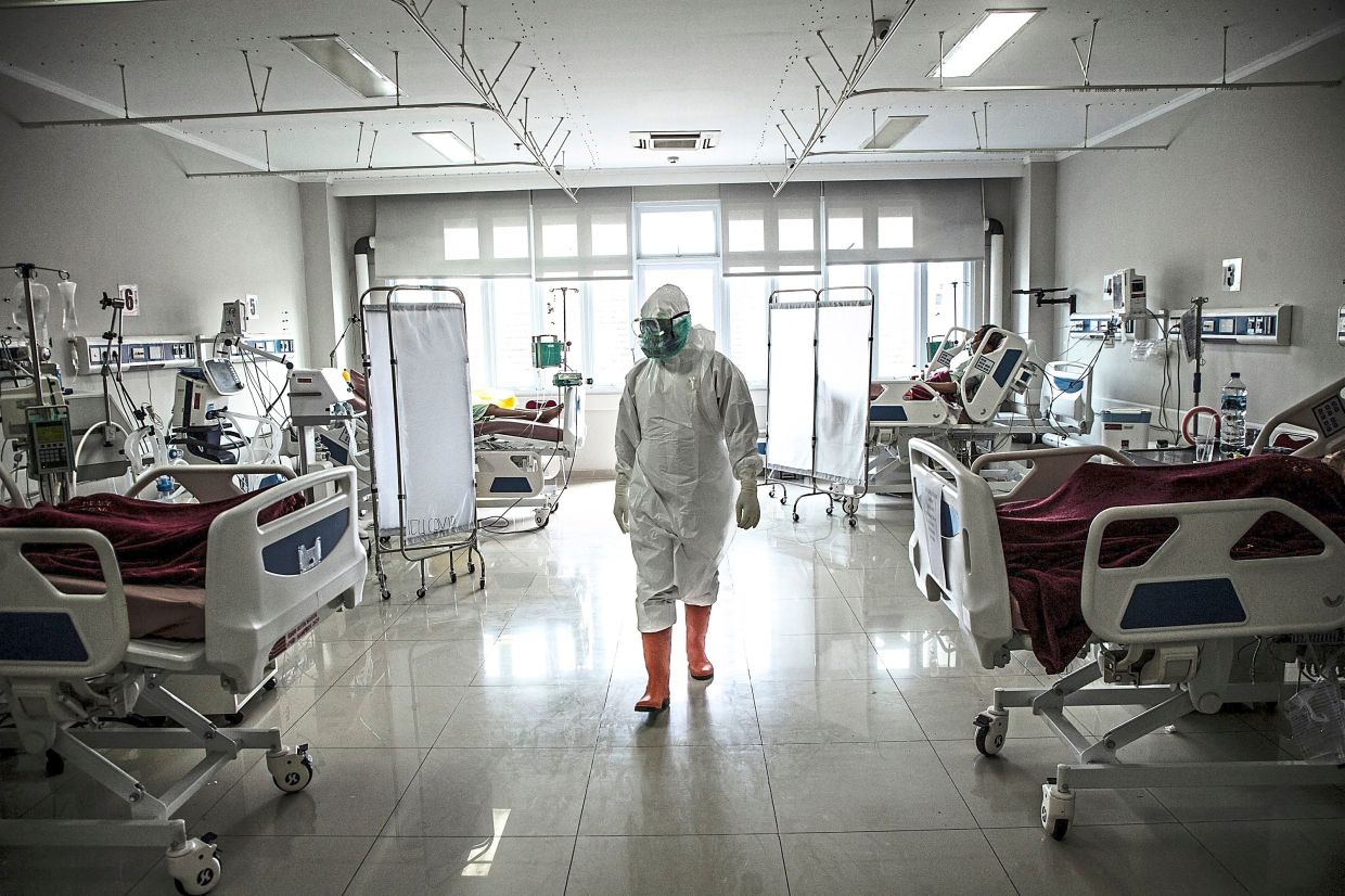 Hospital fire kills 9 people in Iran’s Rasht