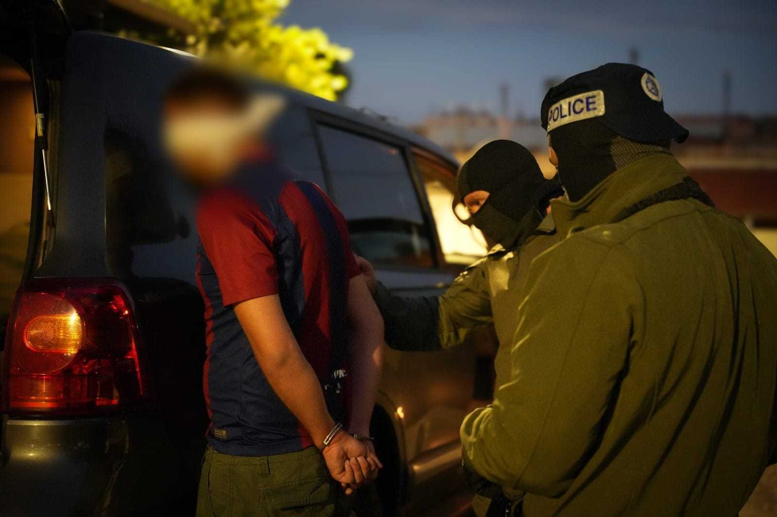 Israeli national who spied for Iran accused of stalking Gantz’s home, torching cars