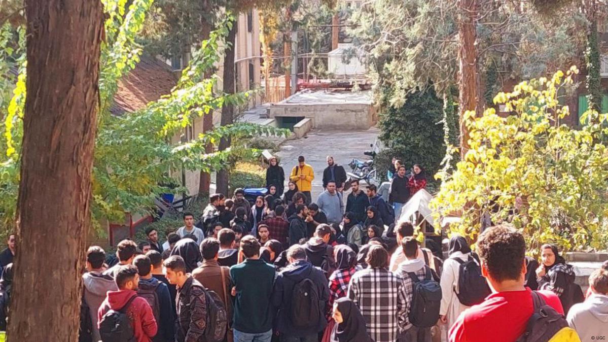 دانشجویان بر بیداری دانشگاه تاکید کردند