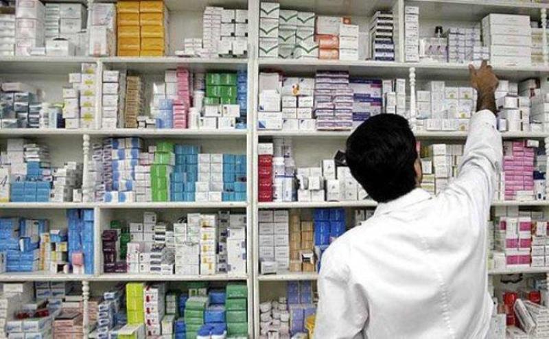 زۆربەی دەرمانخانەکانی ناوچەی سەقز داخراون و خەڵک کێشەیان بۆ دروست بووە