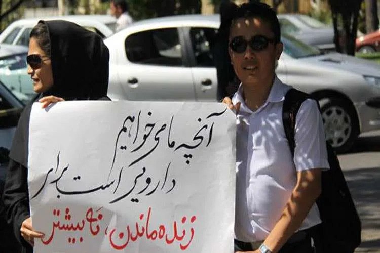 هادی احمدی، عضو هیئت مدیره انجمن داروسازان ایران روز سه‌شنبه پنجم اسفندماه، در گفت‌وگو با خبرگزاری ایلنا از کسری ذخیره راهبردی داروی کشور خبر داد.