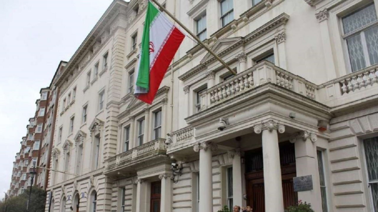 بریتانیا کاردار ایران را احضار کرد