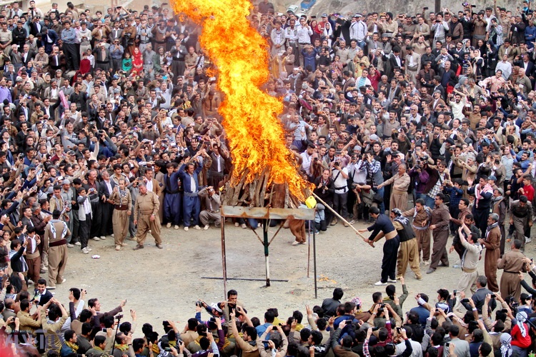 ڕاپورت/ دەستبەسەر کردنی شارۆمەندانی کورد به بۆنەی بەڕێوبردنی ئاگر نەورۆزی درێژەی هەیه