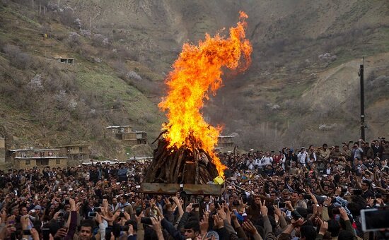 ڕاپورت/ دەستبەسەر کردنی شارۆمەندانی کورد به بۆنەی بەڕێوبردنی ئاگر نەورۆزی درێژەی هەیه