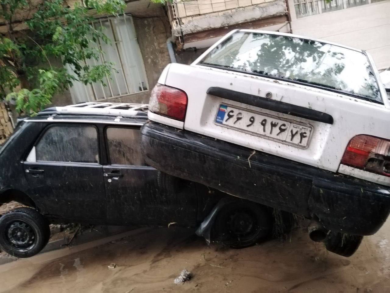 ناکارآمدی حکومت ١٠ کشته و مفقودی را در سیلاب مشهد بر جای گذاشت