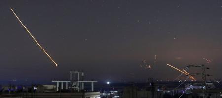 Suriye’de İran’a bombardıman: 18 milis öldü