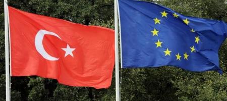AB, Türkiye ile üyelik müzakerelerini dondurdu 