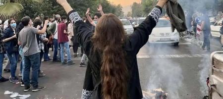 Woman, Life, Freedom, the battle cry of the movement in Iran: A call for regime change!