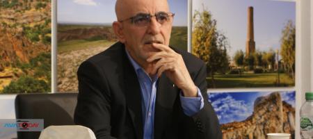 کۆمەڵێک شانۆنامەى کوردی وەرگێڕدرایە سەر زمانى فەرەنسی