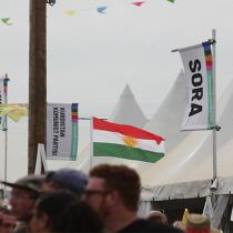 علم كوردستان ضمن مهرجان الإنسانية