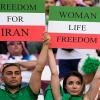 المنتخب والشعب الإيراني رافضين النظام