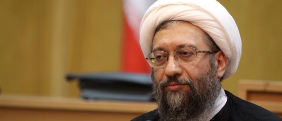 "پڕۆژەى بە ئیسلامیکردنى زانست لە ڕێژیمى ئیسلامى شکستى هێناوە، قسەیەکى تەواو نابەجێیە" و ئەم گوتارە "لەگەڵ تێڕوانینى پۆپۆلیستى و بێ توێژینەوە وێک نایێتەوە"